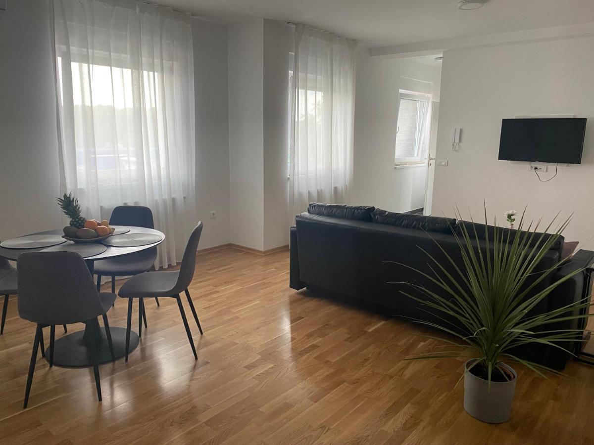 Penthouse West S Apartment Varazdin Ngoại thất bức ảnh